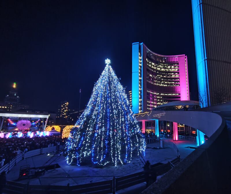 En Navidad, Toronto lleva a cabo muchas actividades que se han convertido en clásicos, por eso aquí te contamos qué puedes hacer y te damos algunas recomendaciones para que consideres a esta metrópoli para tus próximas vacaciones