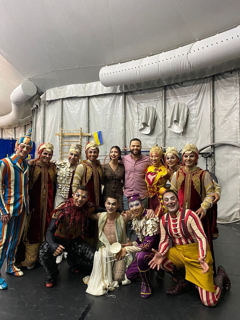 Ángela y Leonardo Aguilar presenciaron el espectáculo Kooza del Cirque du Soleil, durante la función de este miércoles.