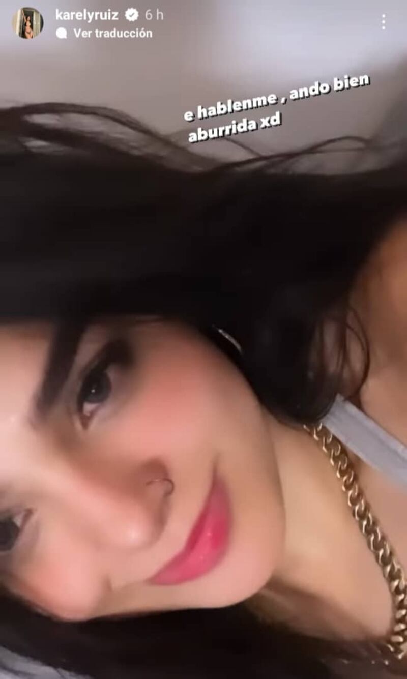 Karely Ruiz sigue en la onda de los retoques estéticos y esta vez se inyectó los labios