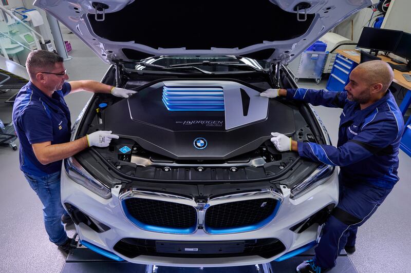 BMW Group comienza la producción de vehículo impulsado por hidrógeno