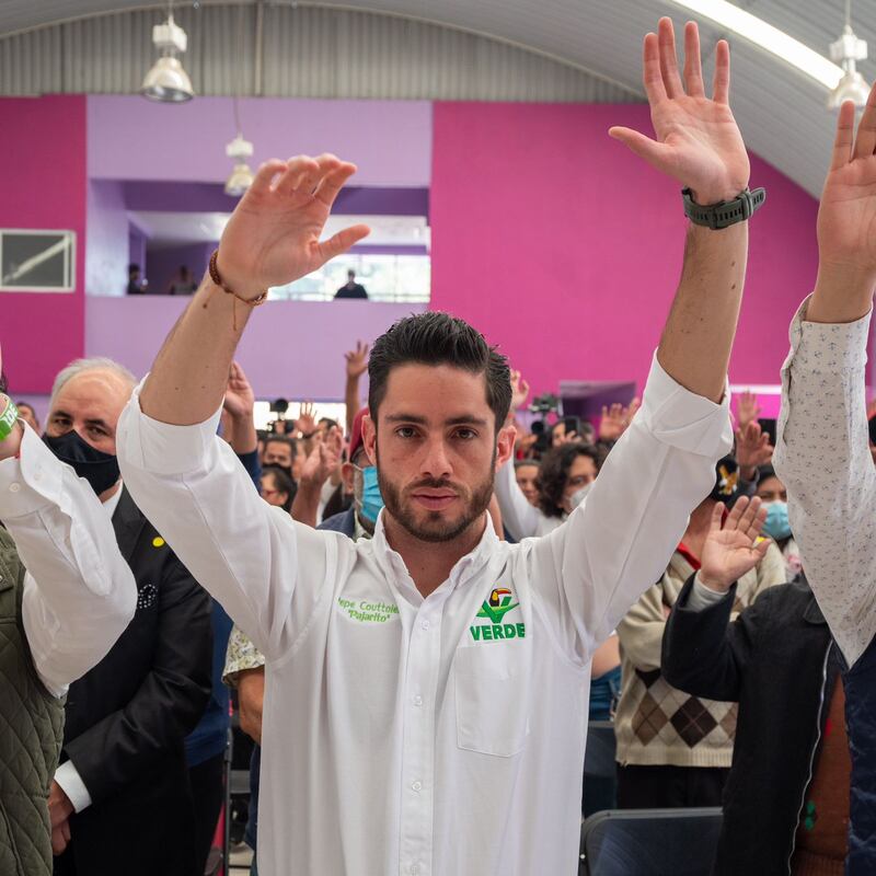 Delfina Gómez y Pepe Couttolenc quisieron firmar este pacto ambientalista con esta ceremonia ancestral.