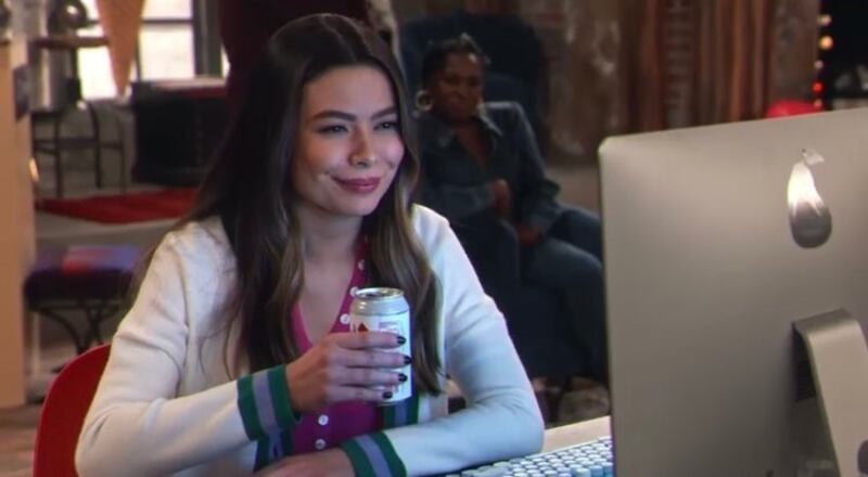 iCarly 2021 llenó de memes las redes sociales en su estreno