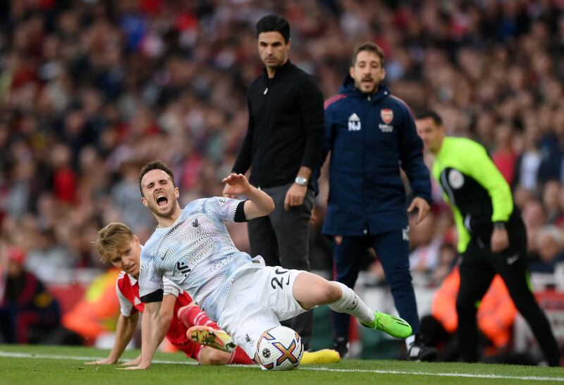 Diogo Jota salió al medio tiempo del partido entre Liverpool y Manchester City