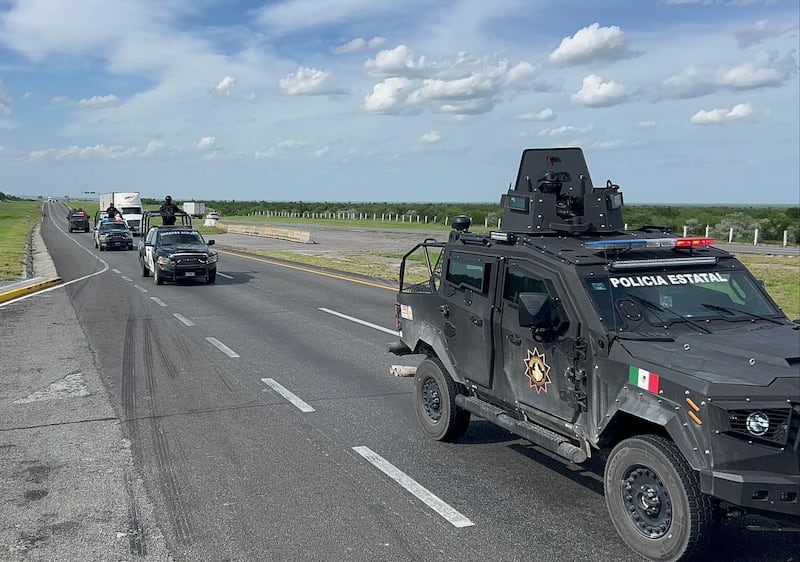 Los policías estatales hicieron recorridos carreteros y por diversos parajes.