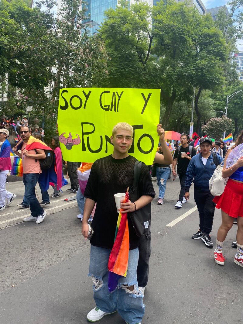 marcha del orgullo LGBT+ 2024 en CDMX