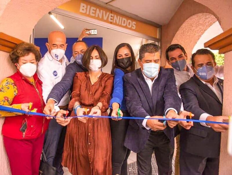 Éctor Jaime Ramírez Barba celebra apertura de Casa de Enlace Ciudadano