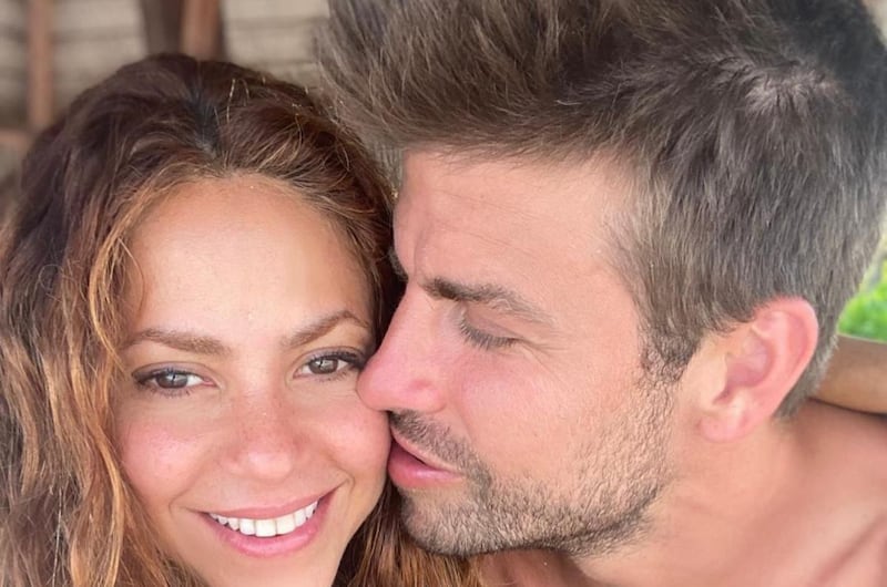 Shakira y Piqué no eliminan sus fotos juntos.