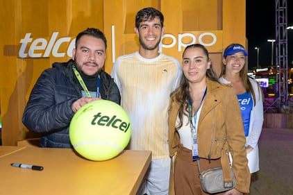 Durante su estancia en el torneo, Nuno Borges demostró no solo su destreza en la cancha, sino también su cercanía con la comunidad de fans que lo respalda. Desde firmar autógrafos hasta tomarse fotos con entusiasmados seguidores, el tenista portugués hizo que su presencia en el Abierto Mexicano de Los Cabos fuera inolvidable para muchos.