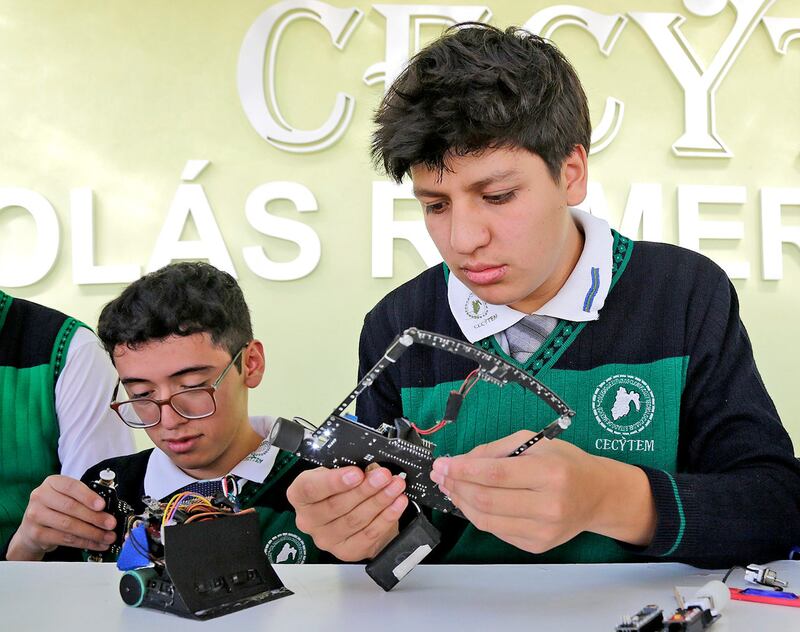 Estudiantes del Cecytem Nicolás Romero II ganaron en la categoría “Inteligencia Artificial e Internet de las cosas”.