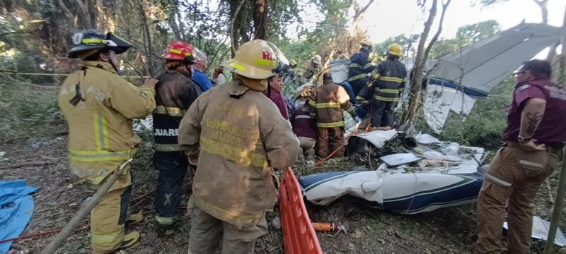 Puerto Vallarta avioneta se desploma y deja dos heridos