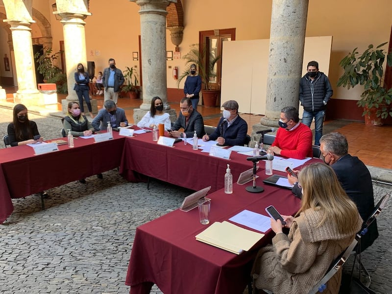 Se reporta que de las personas infectadas en el Congreso, de momento no se registran casos graves.