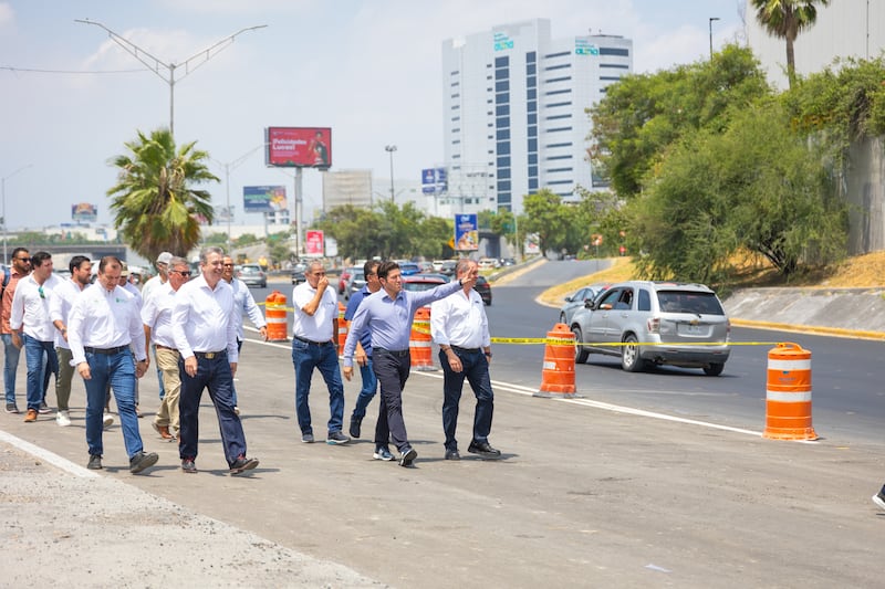 Samuel García cumple y reabre el Par Vial Constitución a tiempo para el regreso a clases