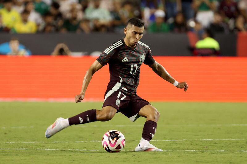 Orbelín Pineda podría regresar al futbol mexicano.