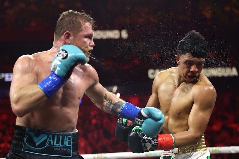 Canelo Álvarez venció categóricamente a Jaime Munguía.