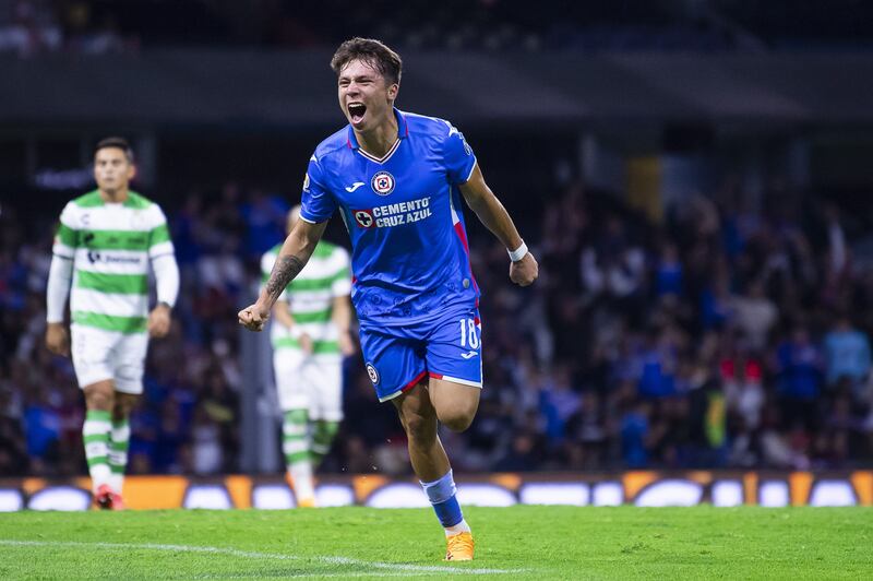 Rodrigo Huescas se ganó la titulardad con Cruz Azul con apenas 19 años.