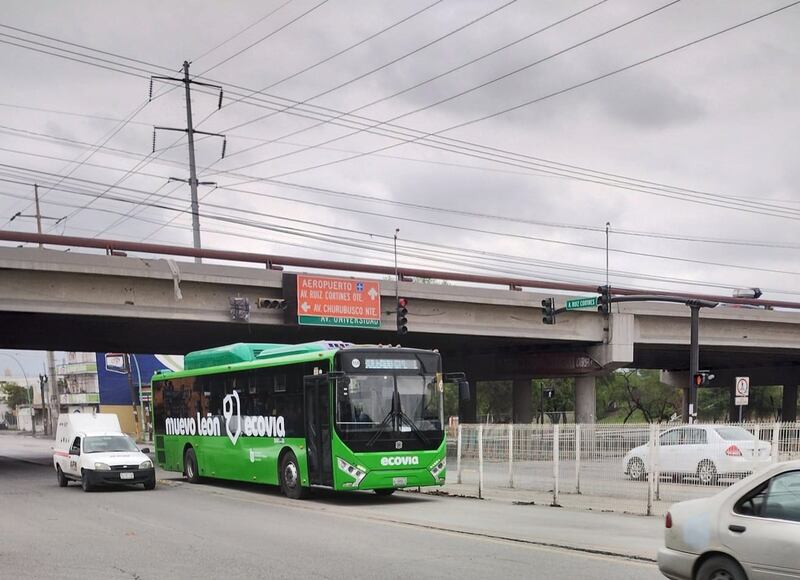 Se suponía que la reestructura del transporte abarcaría también las unidades de la Ecovía.