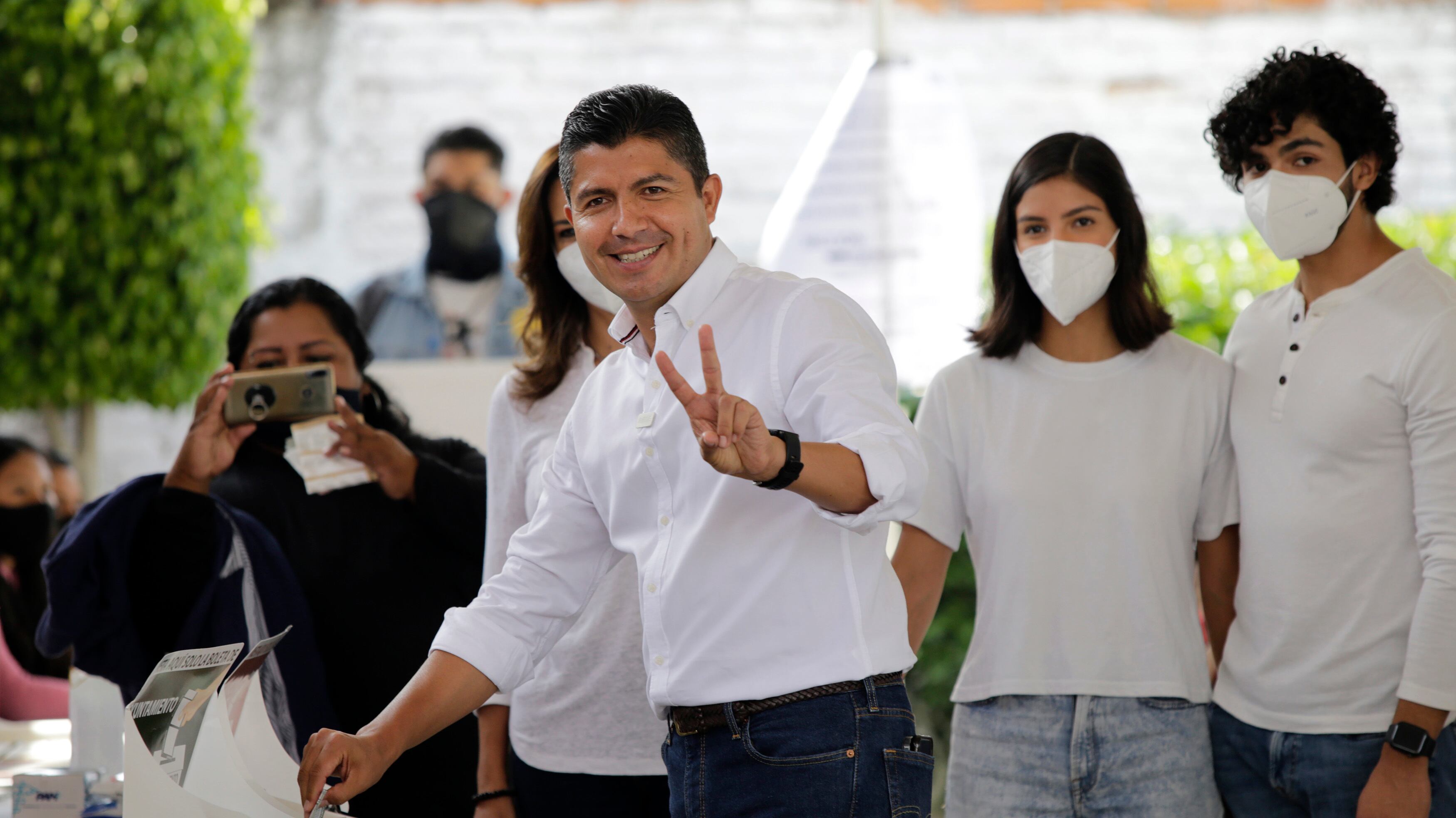 Rivera Pérez pide a ciudadanos ir a votar y vivir la jornada en calma