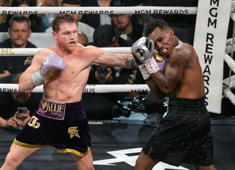 Canelo llegó a 60 victorias