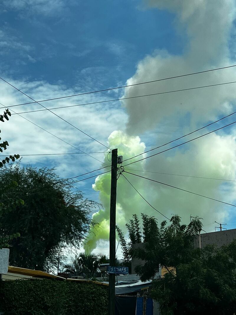 Expulsión de nube amarilla en refinería de Salamanca, Guanajuato.