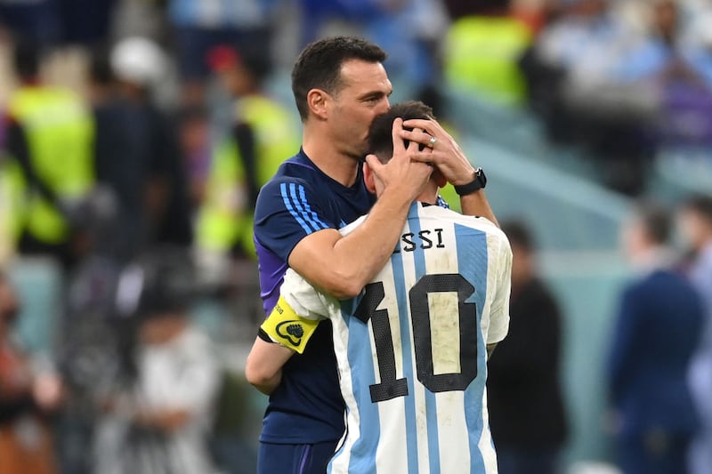 Lionel Scaloni aseguró que depende de Messi jugar el próximo Mundial.