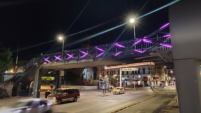 Las tiras de luz led sólo funcionaron unos meses, a pesar de contar con una garantía de operación de año y medio.