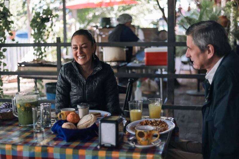 Claudia Sheinbaum se derrite por su esposo Jesús