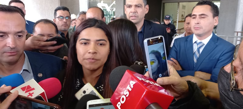 Ximena aseguró que jamás fue agredida por el diputado.