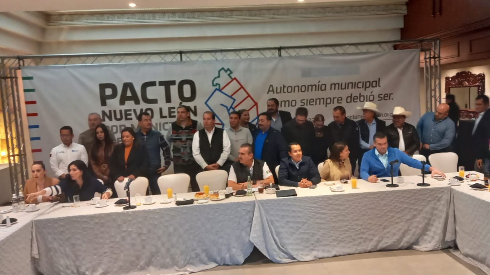 Los integrantes de Pacto Nuevo León afirman que ya están definitivmente fuera de la Mesa de Coordinación Metropolitana.