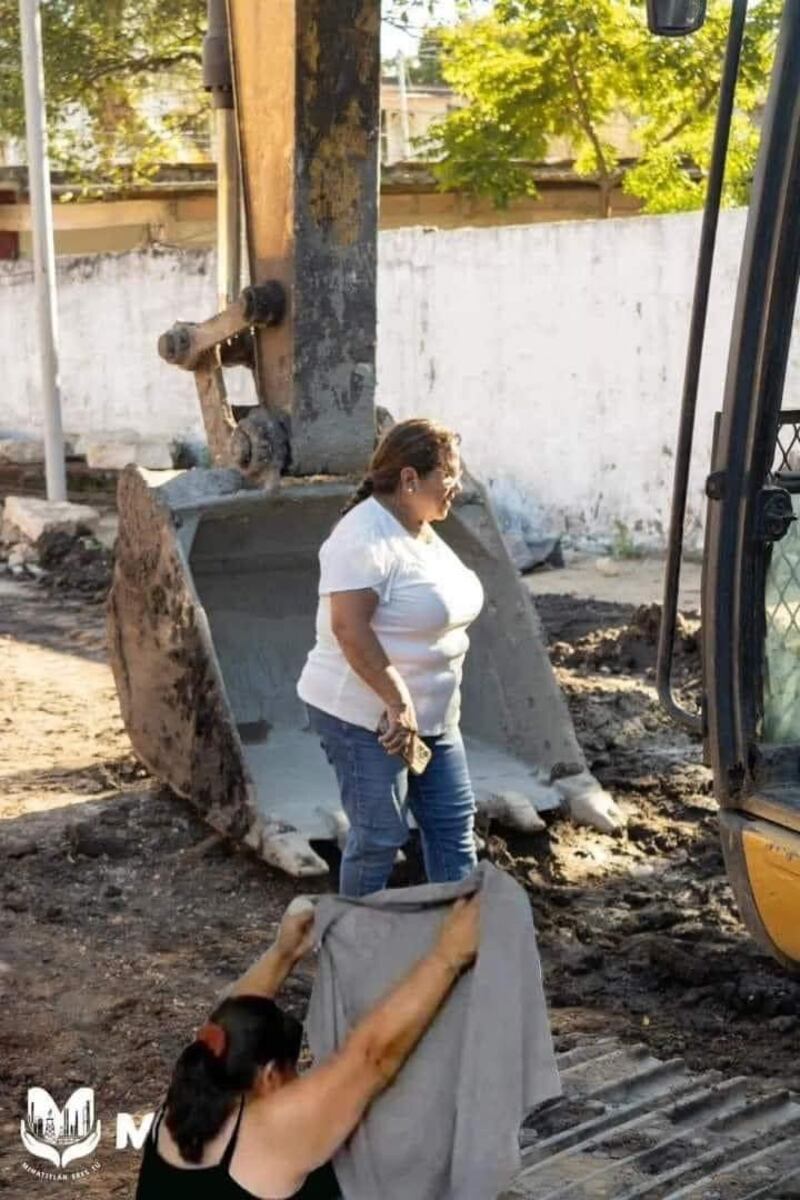 Le llueven memes a alcaldesa de Minatitlán, Veracruz, Carmen Medel Palma