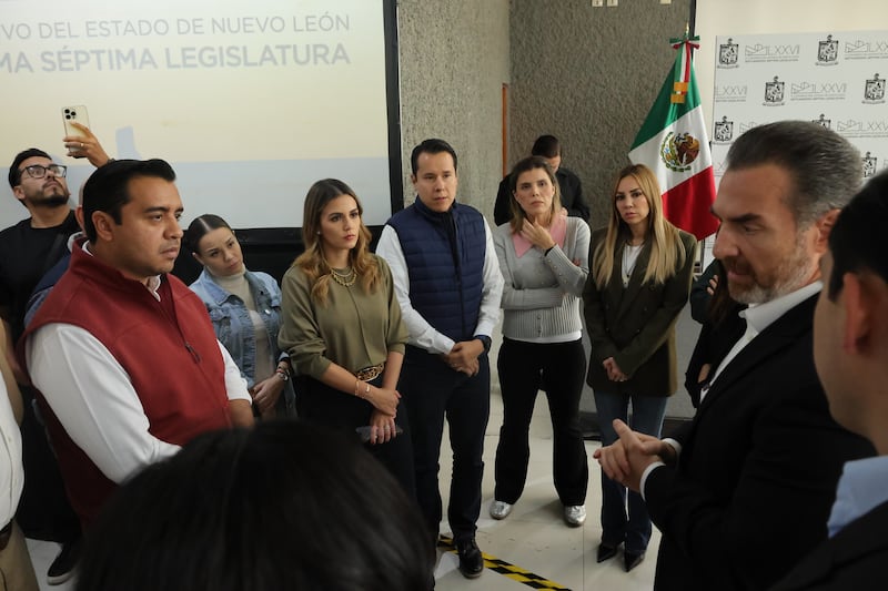 Al final de la reunión todavía hubo un espacio para charlar.