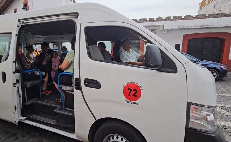 Transporte publico reanuda servicio en Taxco, Guerrero