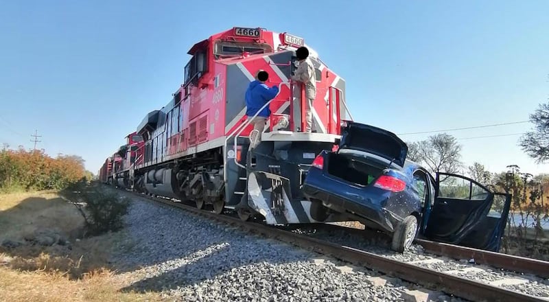 El accidente ocurrió en la llamada Curva del Cuervo, donde han ocurrido otros fatales accidentes.