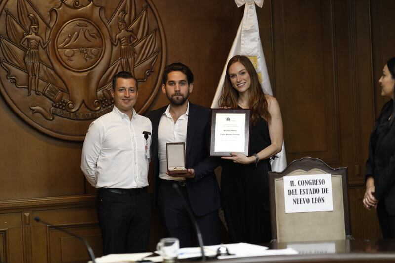 Paulina y Marcelo, hijos de Carlos Bremer, acudieron a la ceremonia en representación de su padre.