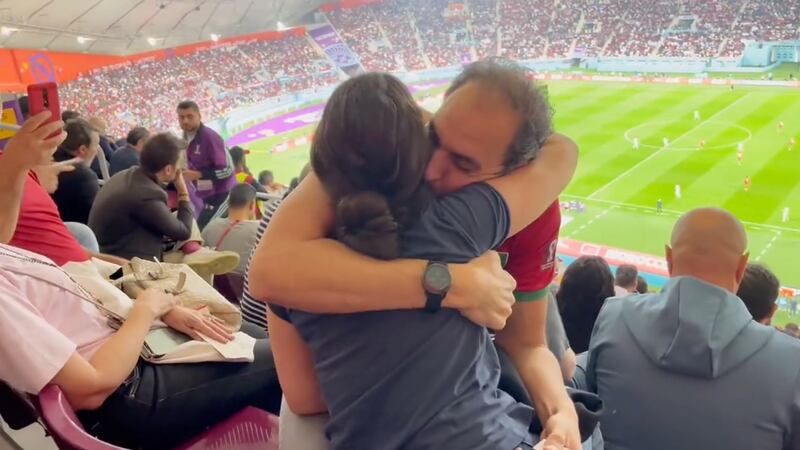 Aficionado propone matrimonio en pleno partido por el tercer lugar del Mundial