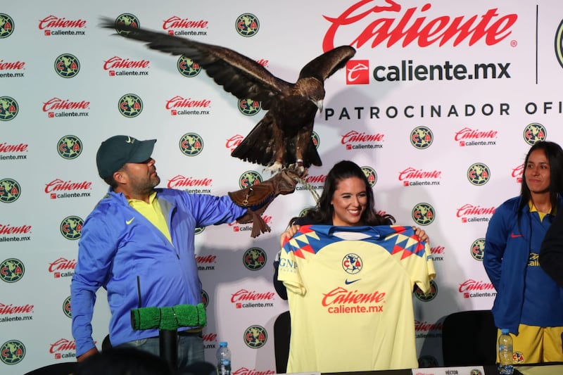 Caliente.MX se convirtió en el patrocinador principal de las Águilas.