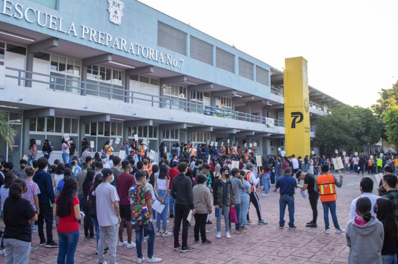 En prepa el nivel de aceptación fue mejor, ocho de cada 10 lograron ingresar.