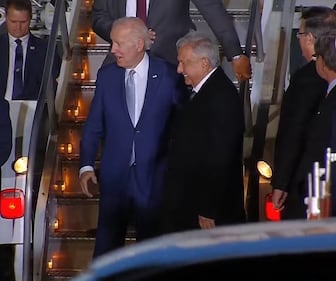 Biden y AMLO se encuentran en el Aeropuerto Felipe Ángeles