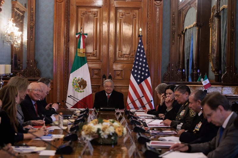 Cuauhtémoc, Ciudad de México, México, 27 de diciembre de 2023. Andrés Manuel López Obrador, presidente Constitucional de los Estados Unidos Mexicanos encabeza Encuentro de alto nivel con autoridades de Estados Unidos. Lo acompaña Antony Blinken, secretario de Estado de Estados Unidos. 

Foto: Presidencia