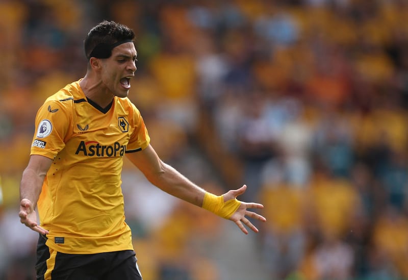 Raúl Jiménez continúa sin poder ver actividad con el Wolverhampton