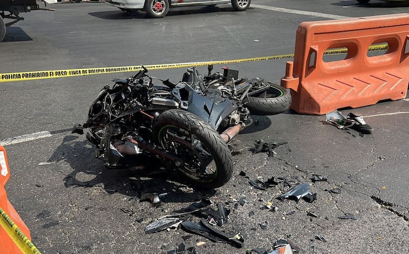 En el accidente de Ecatepec, dos mujeres resultaron lesionadas tras el impacto con la motocicleta.