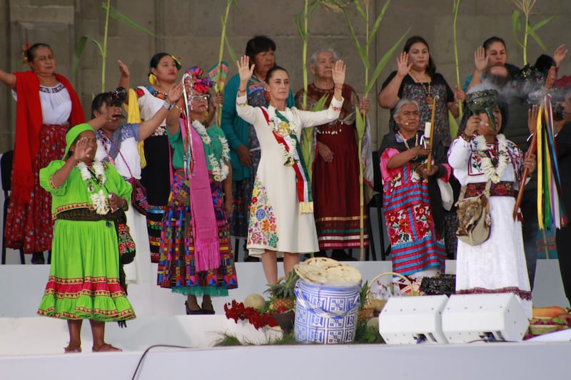 ¿Cuáles fueron los compromisos que Claudia Sheinbaum asumió en el Zócalo?