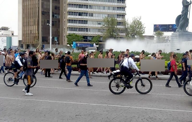 La protesta partió de Plaza de la Liberación hacia la glorieta de La Minerva.