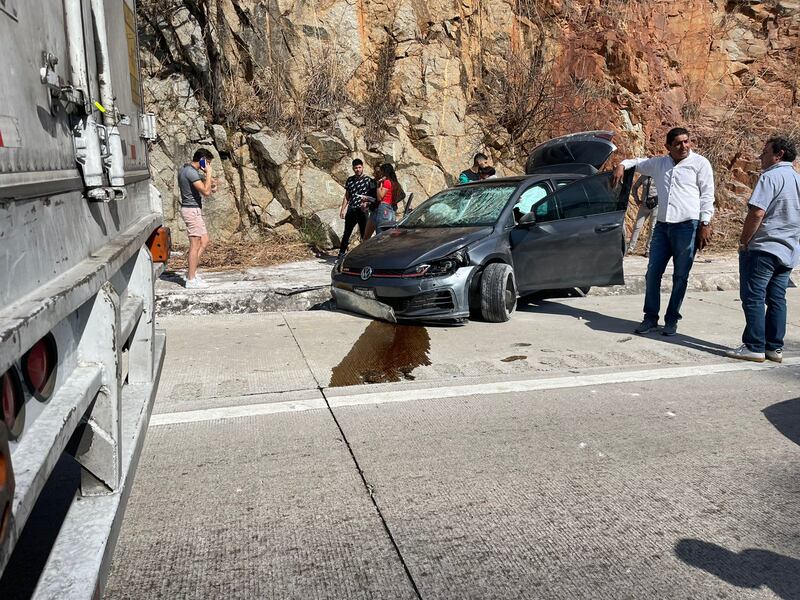 Bloqueo carretera Mexico Acapulco 18 marzo 2022