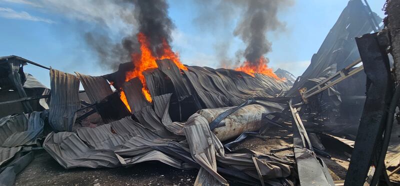 Debido a la acción del calor en el predio de Juanacatlán, el metal se dobló y colapsó la estructura.