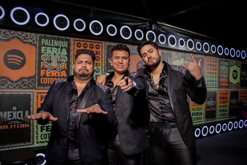 Isaac Salas,  Omar Melendres y Jerry Corrales de La Adictiva