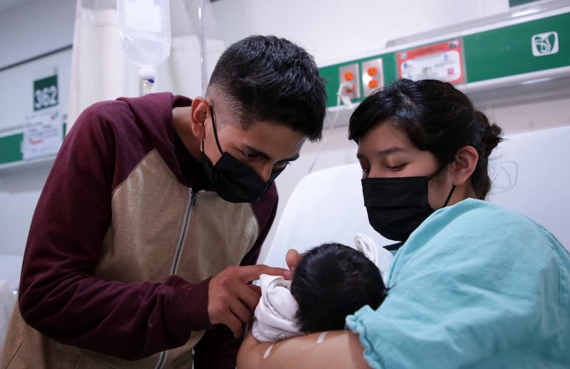 Más de 380 menores de 14 años se vuelven madres en el estado de Guanajuato.