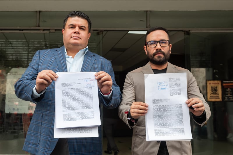 Víctor Romo denuncia a Santiago Taboada ante fiscalía por delitos electorales