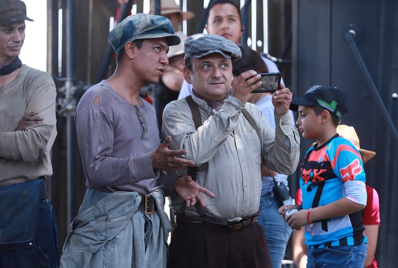 Estrenan la cinta protagonizada por Damián Alcázar, Gerardo Oñate, Joaquín Cosío, Roberto Sosa, Edgar Vivar, Luis Felipe Tovar, Eduardo España, Adal Ramones, Saíd Sandoval, entre otros.