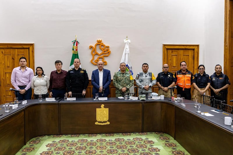 En la reunión estuvieron autoridades estatales, del ejército, de seguridad y Guardia Nacional.