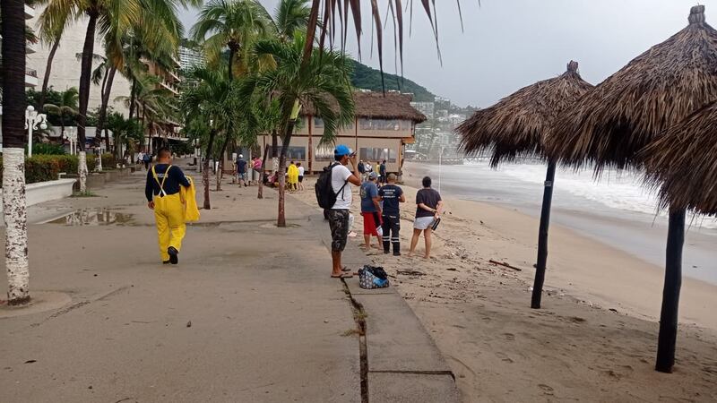 Esta mañana ya se permitió la reapertura de algunos negocios.